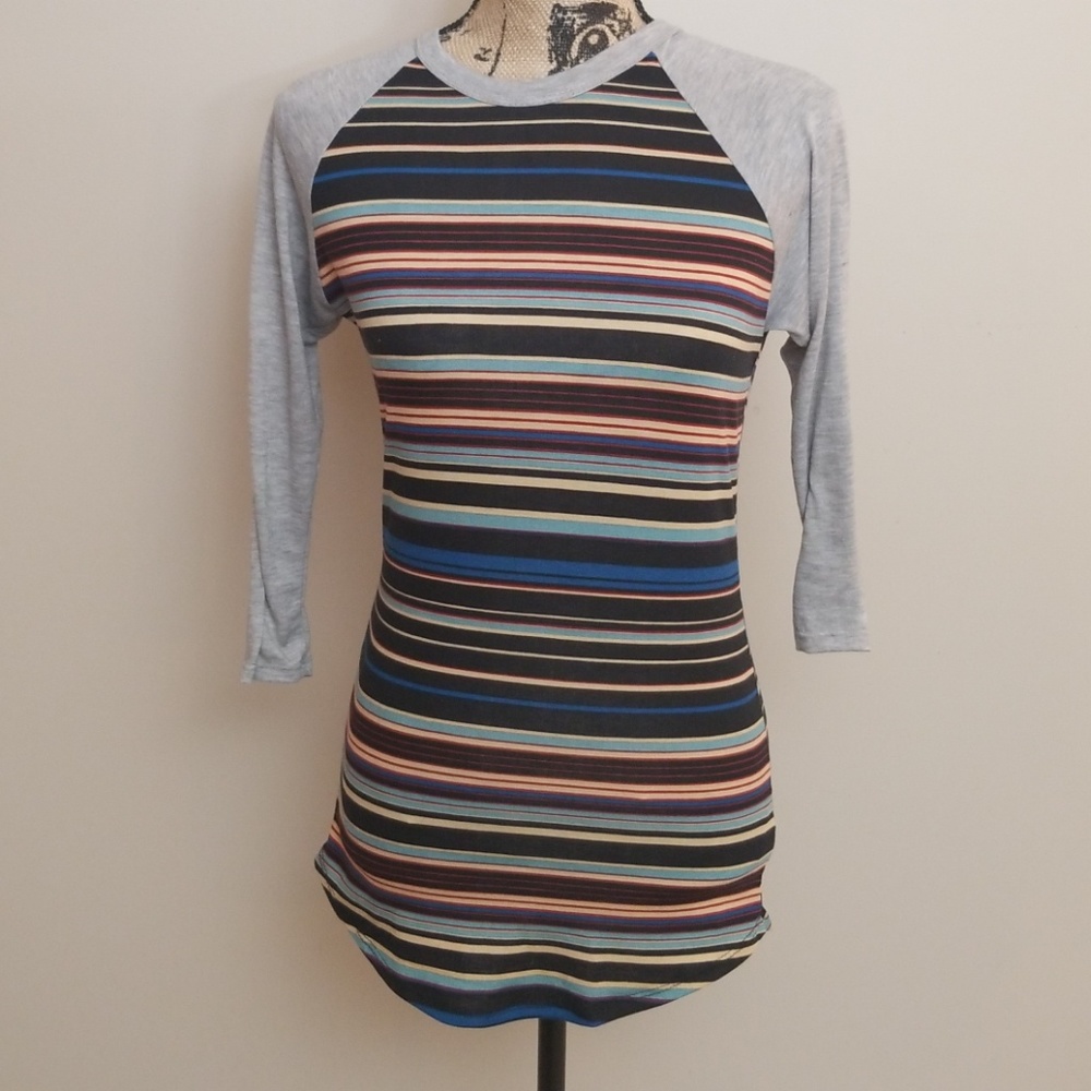 💐💐$5 sale💐💐 LulaRoe Randy striped tee XXS